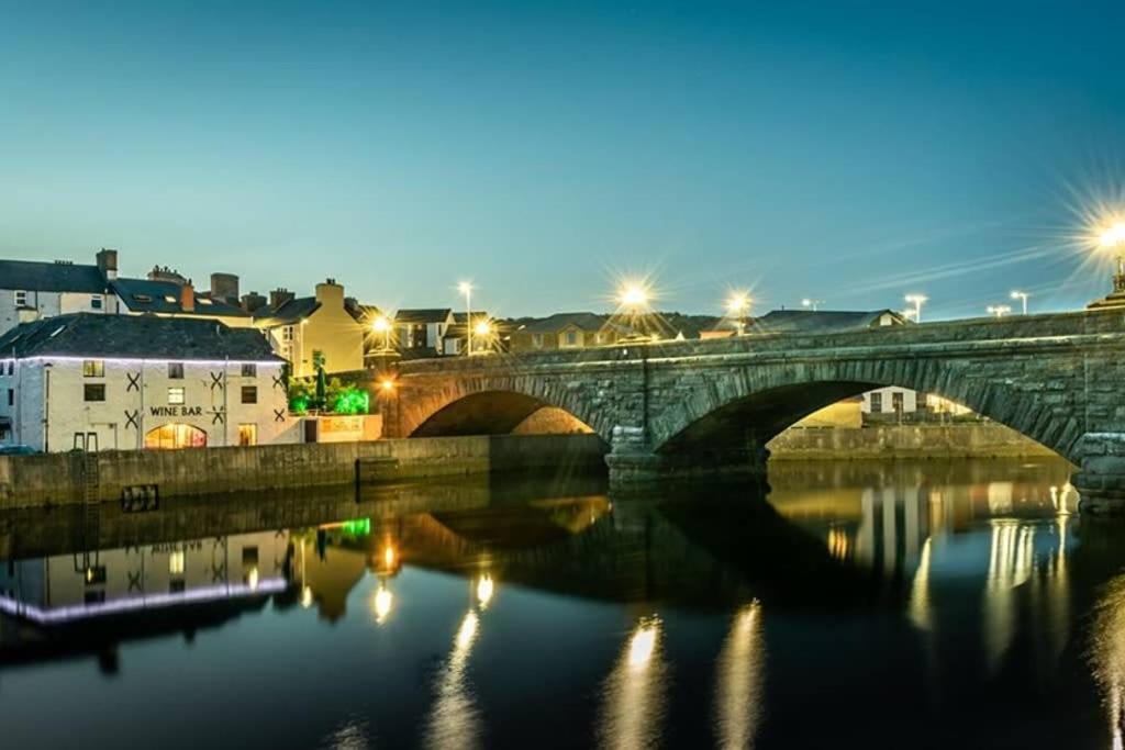 Bridge View Victorian Townhouse Central Aberystwyth Sleeps 6 Extérieur photo